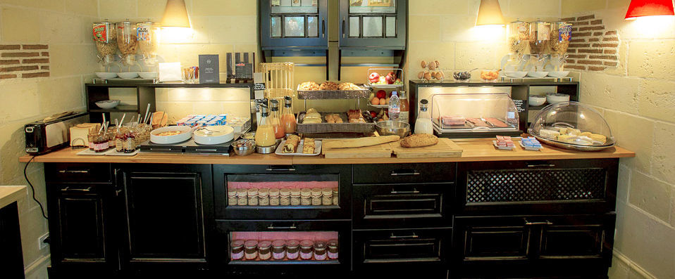 Villa Augeval Hotel & Spa - A classic hotel and effervescent atmosphere in a charming seaside resort. - Deauville, France