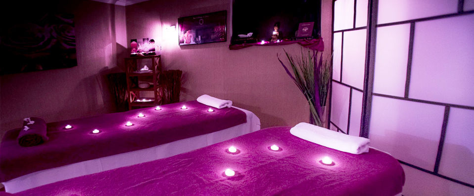 Villa Augeval Hotel & Spa - A classic hotel and effervescent atmosphere in a charming seaside resort. - Deauville, France