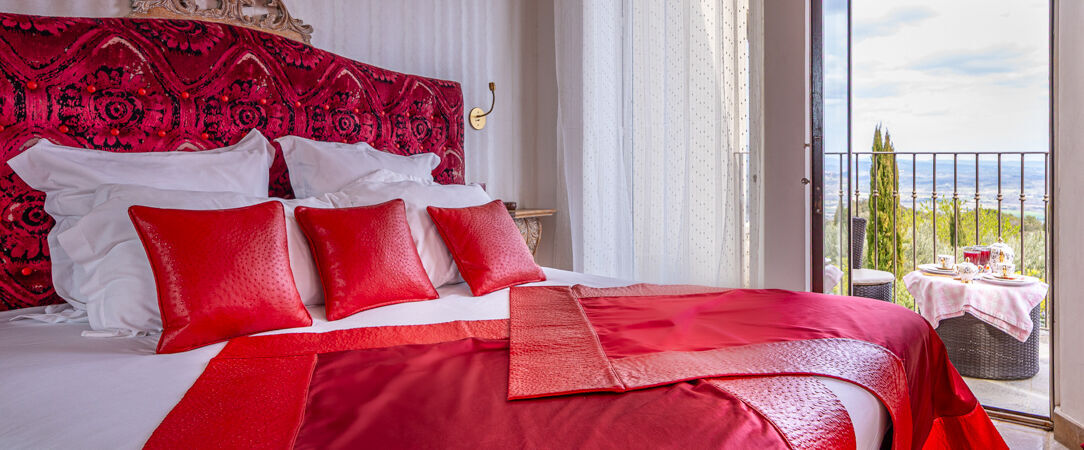 Le Petit Palais d'Aglaé ★★★★ - A little palace with a big heart! - Gordes, France