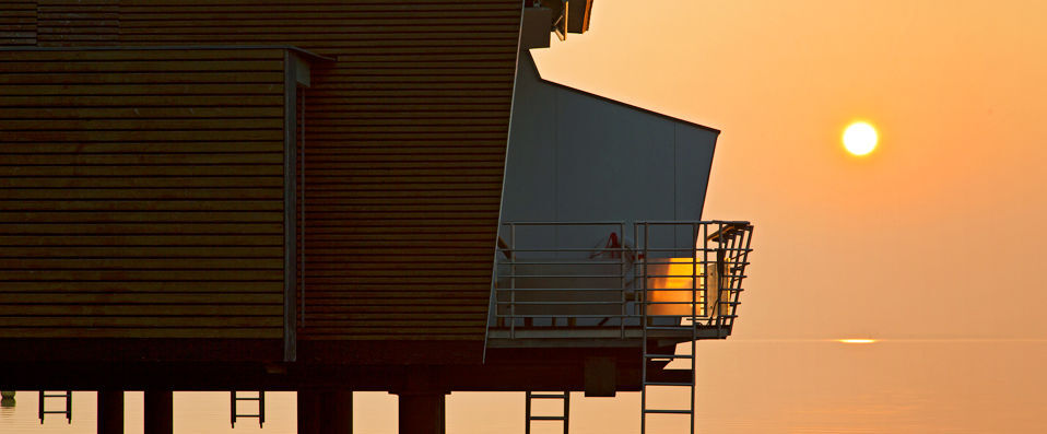 Hotel Palafitte ★★★★★ - A luxury pavilion on stilts, standing in the lovely Lake Neuchâtel. - Neuchâtel, Switzerland