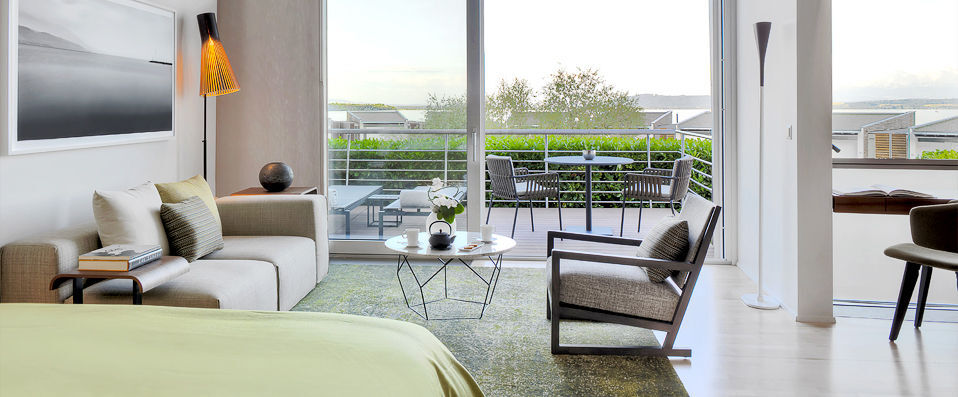 Hotel Palafitte ★★★★★ - A luxury pavilion on stilts, standing in the lovely Lake Neuchâtel. - Neuchâtel, Switzerland