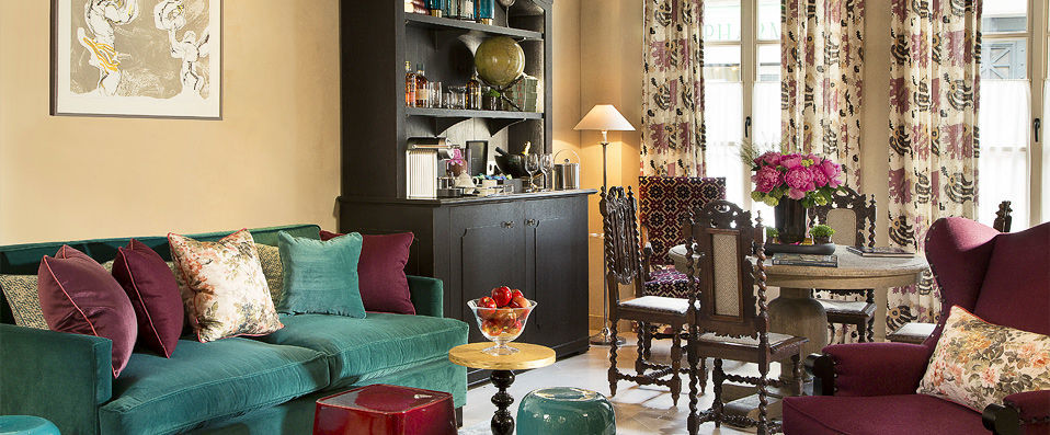 Hôtel Les Tournelles - Modern chic comfort built upon firm foundations of traditional hospitality - Paris, France