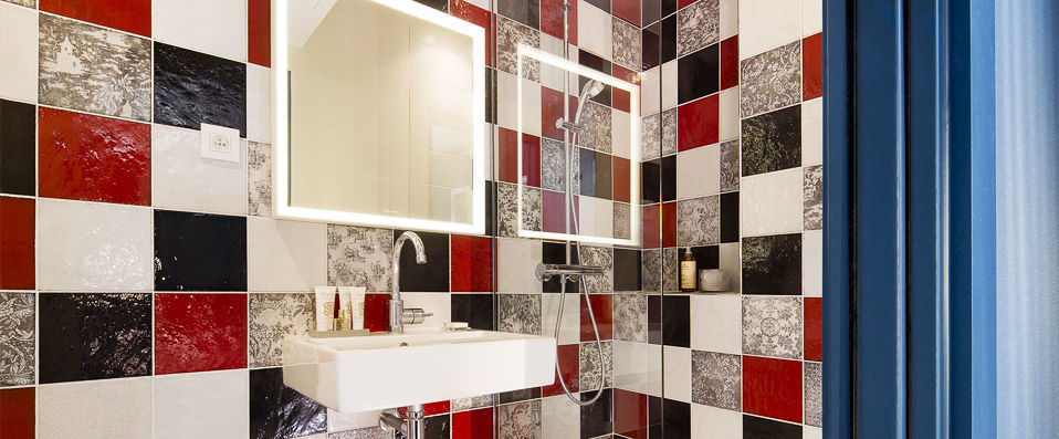 Hôtel Les Tournelles - Modern chic comfort built upon firm foundations of traditional hospitality - Paris, France