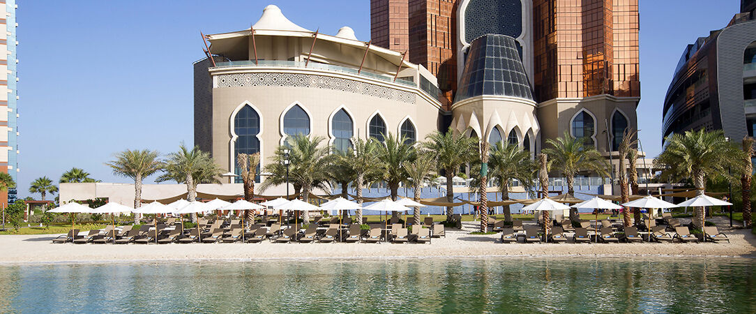 Bab Al Qasr Hotel ★★★★★ - Experience the pinnacle of modern comfort with ancient Gulf beauty and luxury. - Abu Dhabi, United Arab Emirates