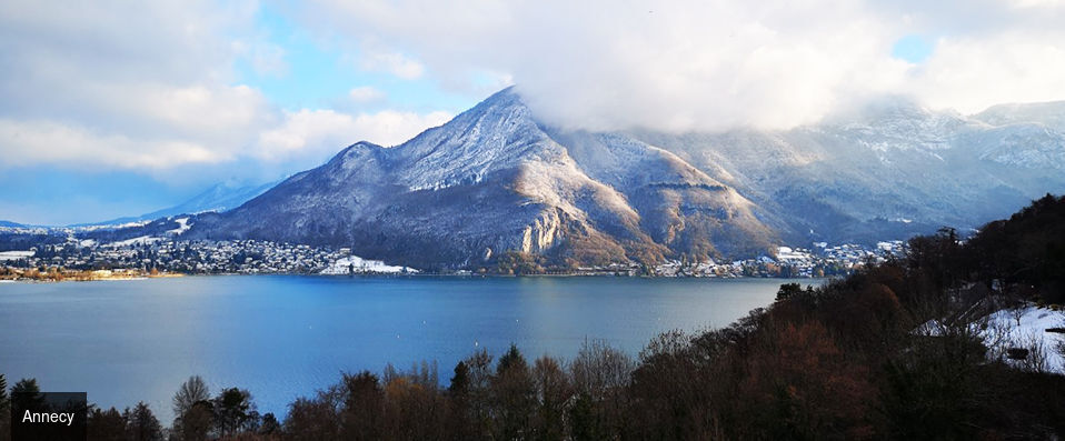 Hôtel les Trésoms Lake & Spa Resort ★★★★ - Explore this picture-postcard alpine town enveloped in natural beauty. - Annecy, France