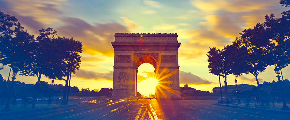 Hôtel Tilsitt Etoile - A supremely stylish city break retreat by the Arc de Triomphe. - Paris, France