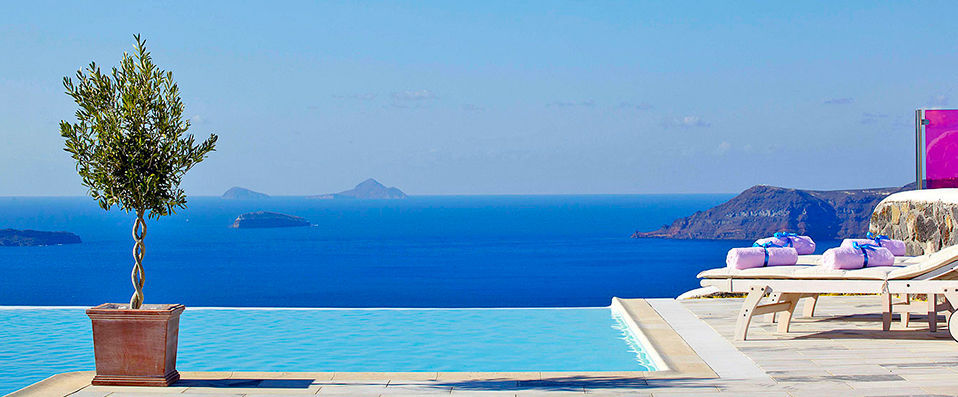 CSky Hotel ★★★★★ - See-it-to-believe-it bliss on Santorini’s breathtaking coastline. - Santorini, Greece