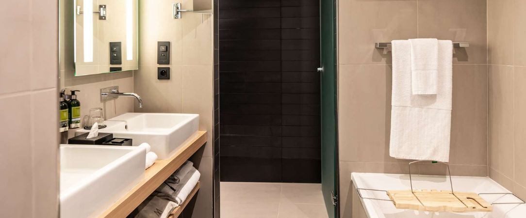 Le Louise Hotel Brussels - MGallery ★★★★★ - An exceptional hotel with a peaceful terrace in the heart of Brussels. - Brussels, Belgium