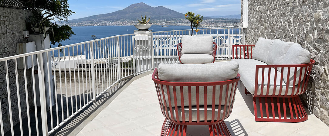 Relais Manfredi - A heavenly Italian getaway for the traveller to stop and unwind. - Bay of Naples, Italy