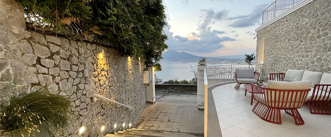 Relais Manfredi - A heavenly Italian getaway for the traveller to stop and unwind. - Bay of Naples, Italy