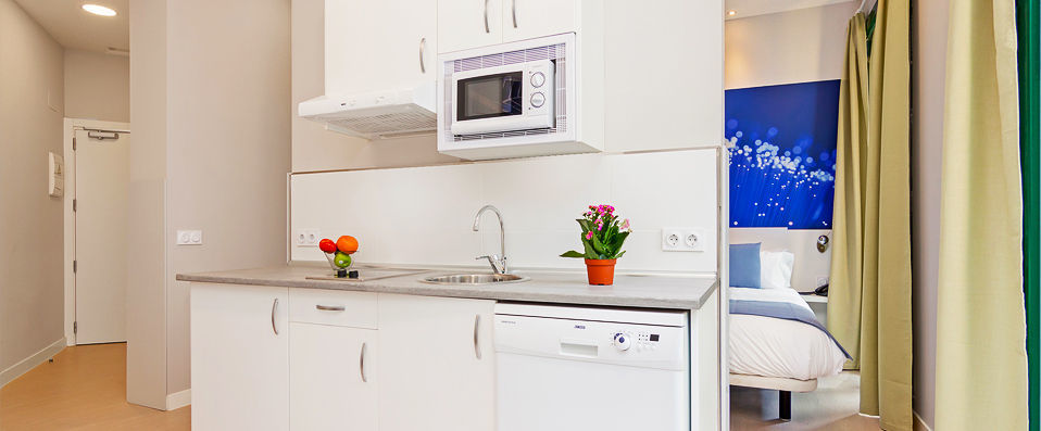 Blume Cruz Apartamentos - Home comforts in a capital overflowing with culture, art and inspiration. - Madrid, Spain