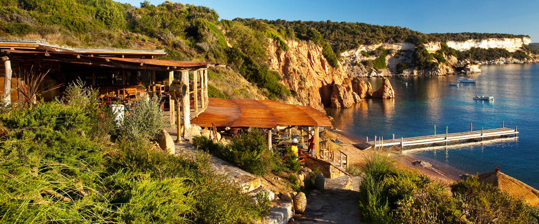 Hôtel U Capu Biancu ★★★★ - Splendid stay with spectacular views for ultimate relaxation in Corsica. - Corsica, France