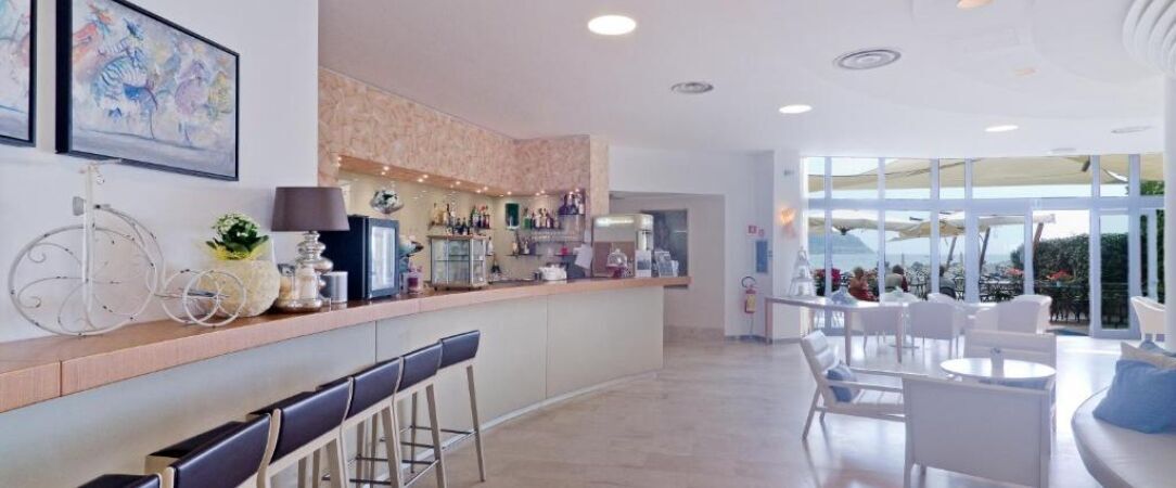 Hotel Riviera dei Fiori ★★★★ - Établissement de charme en Méditerranée. - Ligurie, Italie