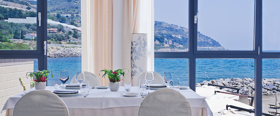 Hotel Riviera dei Fiori ★★★★ - Établissement de charme en Méditerranée. - Ligurie, Italie