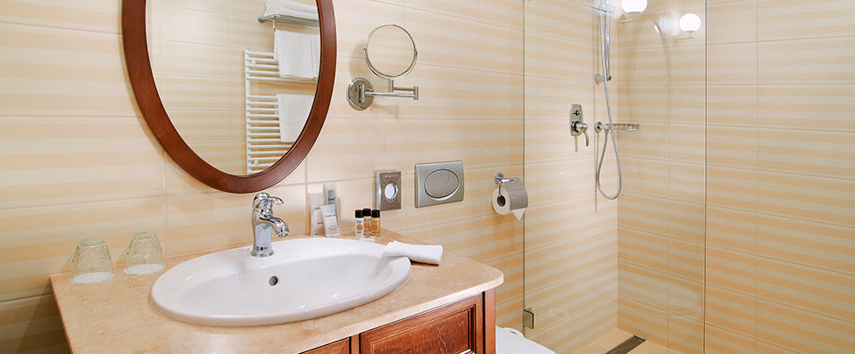 Mirage Medic Hotel ★★★★ - Luxe & détente en plein cœur du Paris de l’Est. - Budapest, Hongrie