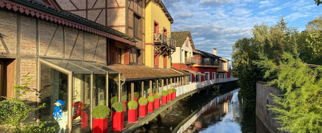 Georges Blanc Parc & Spa – Relais & Châteaux ★★★★★ - Une escapade merveilleuse dans le village de Georges Blanc, entre parc féérique, art de vivre et héritage d’exception. - Ain, France