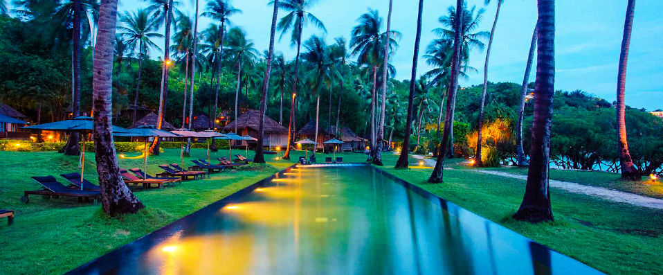 Haadtien Beach Resort ★★★★ - Unspoiled island paradise in Thailand with more than a few little luxuries. - Koh Tao, Thailand