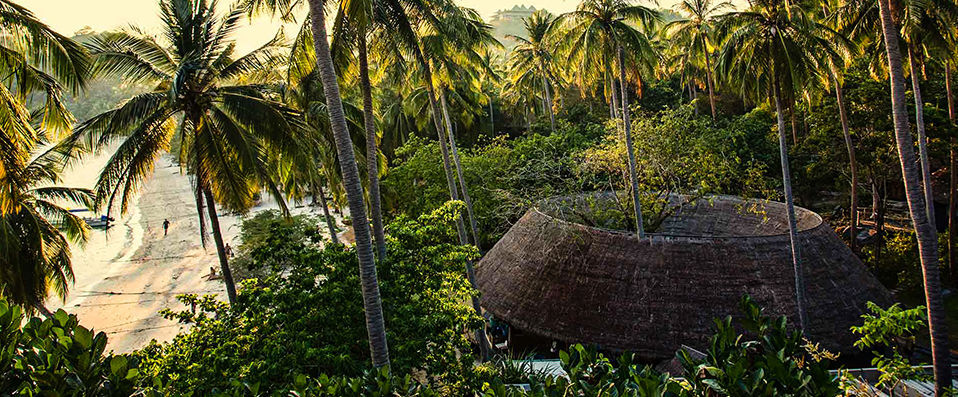 Haadtien Beach Resort ★★★★ - Unspoiled island paradise in Thailand with more than a few little luxuries. - Koh Tao, Thailand