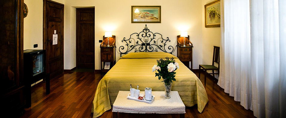 Villa Nardi - Dimora storica - A traditional Florentine manor with a rich and tuneful history. - Florence, Italy