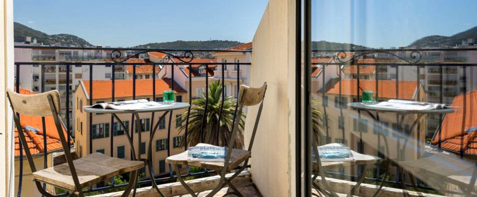 Hôtel le Grimaldi by Happyculture ★★★★ - A hotel bursting with colour in the French Riviera - Nice, France