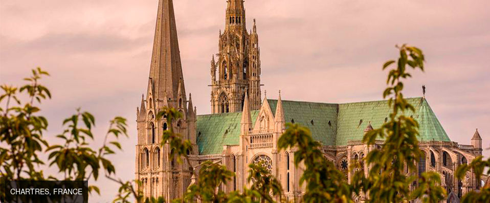 Mercure Chartres Cathédrale ★★★★ - La ville de la lumière & du parfum vous ouvre ses portes. - Chartres, France
