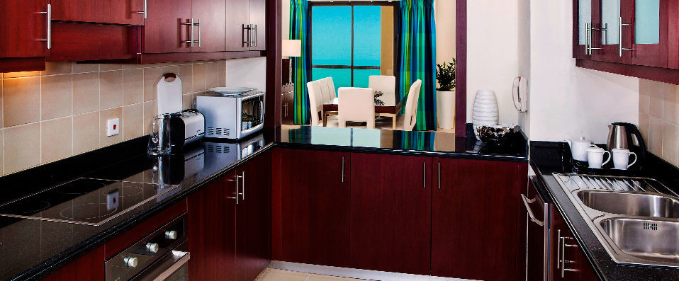 Hilton The Walk ★★★★ - Enjoy the ultramodern delights of Dubai from a pinnacle of luxury. - Dubai, United Arab Emirates