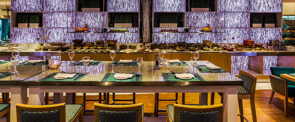 Hilton The Walk ★★★★ - Enjoy the ultramodern delights of Dubai from a pinnacle of luxury. - Dubai, United Arab Emirates