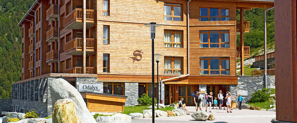 Appart'Hôtel Prestige Odalys Eden - A glittering winter wonderland high in the Alps. - Arc 1800, France