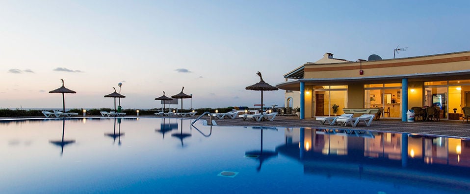 HYB Sea Club ★★★★ - Soak up some sun and watch the sunset in style - Menorca, Spain