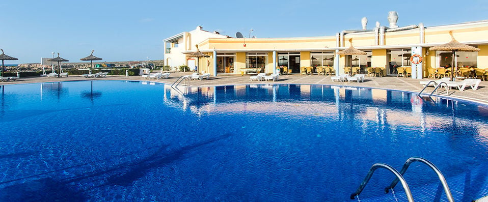 HYB Sea Club ★★★★ - Soak up some sun and watch the sunset in style - Menorca, Spain