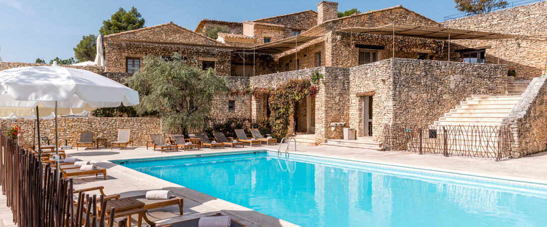 Le Mas des Herbes Blanches, Relais & Châteaux ★★★★★ - Escapade étoilée face à l’un des plus beaux villages de France. - Luberon, France