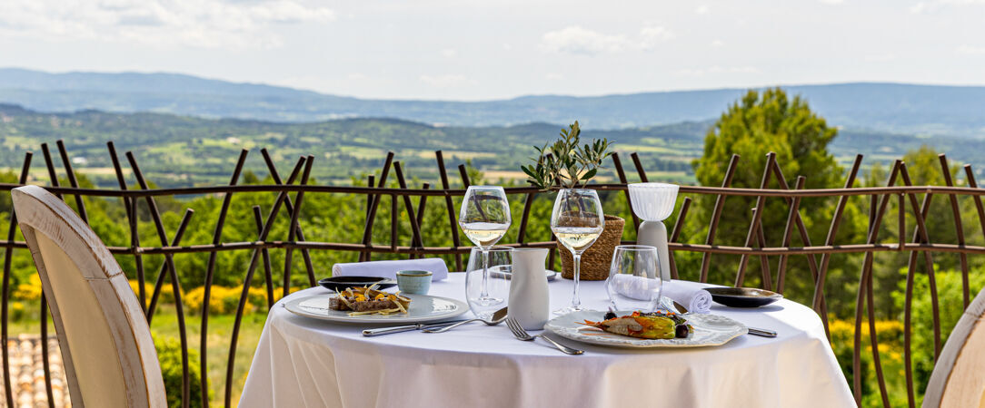 Le Mas des Herbes Blanches, Relais & Châteaux ★★★★★ - Escapade étoilée face à l’un des plus beaux villages de France. - Luberon, France