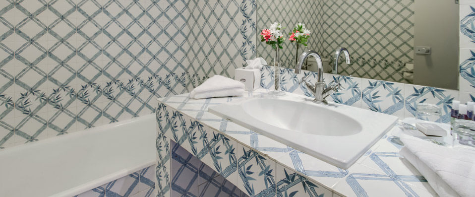 Hôtel Les Agassins ★★★★ - Adresse de charme au cœur de la Provence. - Avignon, France