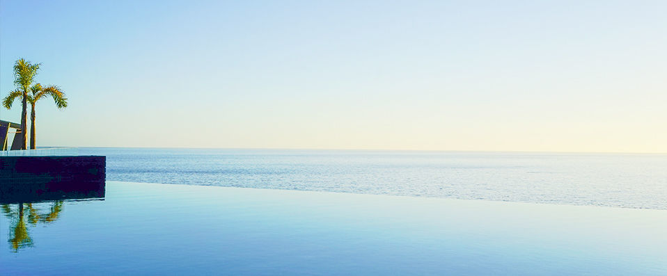 Saccharum ★★★★★ - Five-star luxury on the irresistible Madeiran coastline. - Madeira, Portugal
