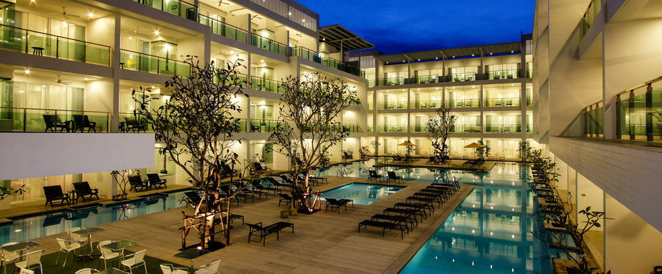 The Old Phuket Karon Beach Resort ★★★★ - Experience all the sophistication and comfort that Phuket has to offer - Phuket, Thailand
