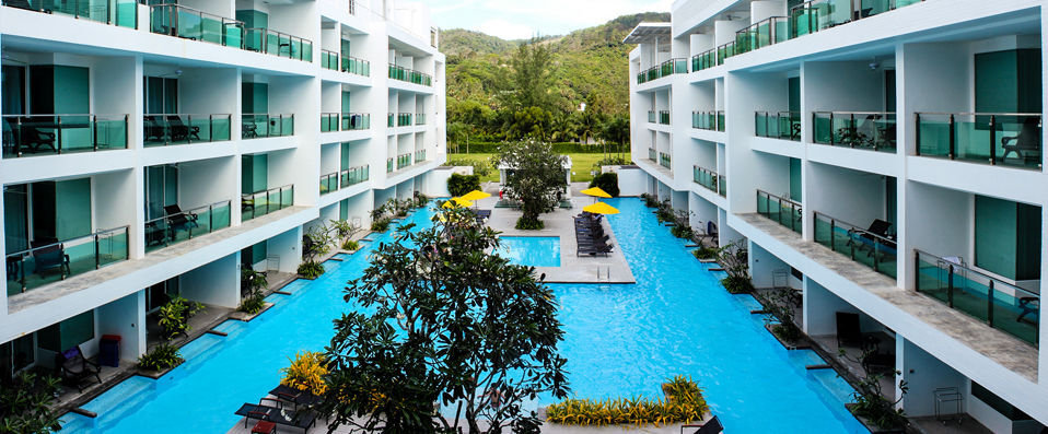 The Old Phuket Karon Beach Resort ★★★★ - Séjour paradisiaque à Phuket. - Phuket, Thaïlande