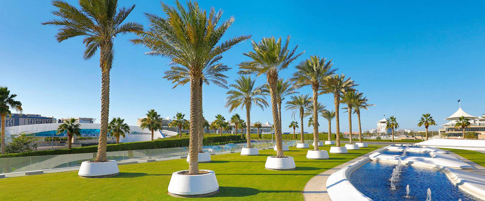 W Abu Dhabi YAS Island ★★★★★ - Unique and modern luxury with views of a Formula 1 track. - Abu Dhabi, United Arab Emirates