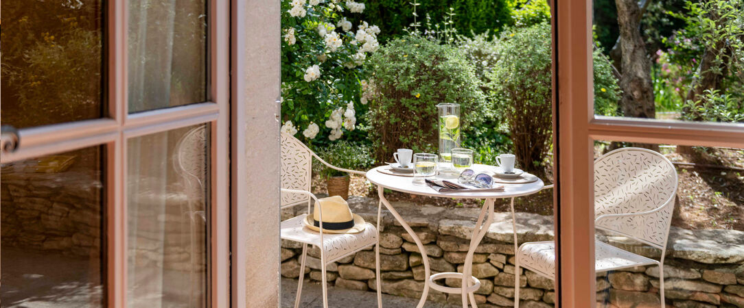 Le Mas de l'Oulivié ★★★★ - Soak up the sun amidst the world’s best olives. - Les Baux-de-Provence, France