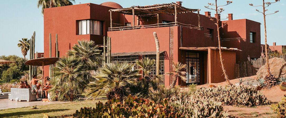 Fellah Hôtel ★★★★ - Un havre singulier au pied de l'Atlas, à la lisière de Marrakech, où luxe discret, engagement culturel et art de vivre marocain se rencontrent dans un cadre verdoyant. - Marrakech, Maroc