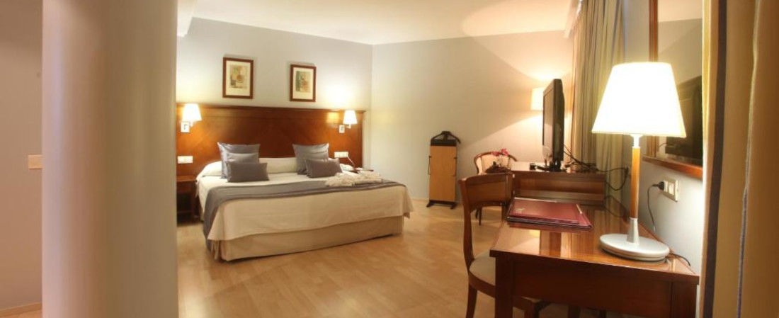 Golden Tulip Andorra Fénix ★★★★ - A sophisticated base to explore the Andorran mountains. - Escaldes, Andorra