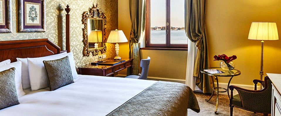 San Clemente Palace Kempinski Venice ★★★★★ - Unadulterated dolce vita on your very own Venetian island. - Venice, Italy