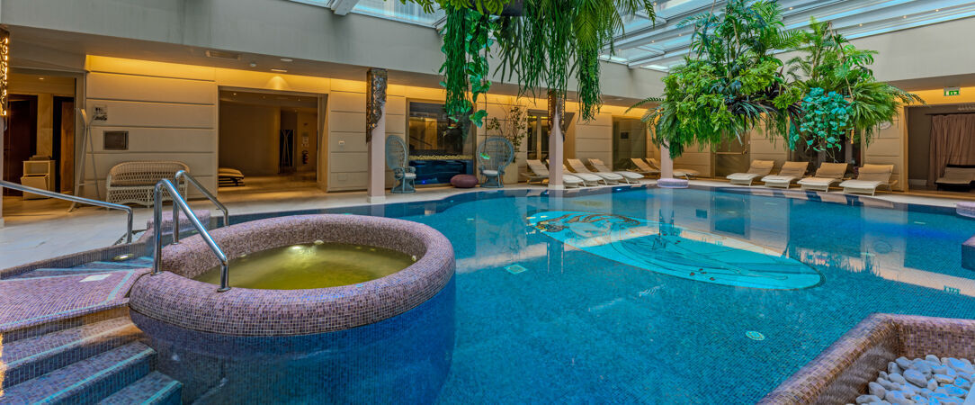 Grand Hotel Salsomaggiore - Thermae & Natural Spa ★★★★★ - Soaking in sumptuous luxury in the waters of Salsomaggiore Terme. - Parma region, Italy