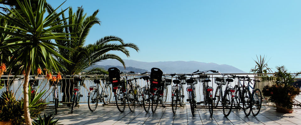 Hotel Arc en Ciel - A seafront portal to the rugged beauty of Liguria. - Diano Marina, Italy