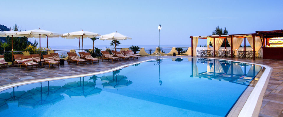 Hotel Baia Del Faraglioni ★★★★ - Un hôtel de rêve sur une des plus belles baies d’Italie. - Puglia, Italy