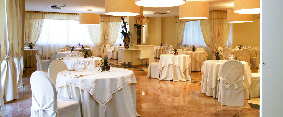 Hotel Baia Del Faraglioni ★★★★ - Un hôtel de rêve sur une des plus belles baies d’Italie. - Puglia, Italy