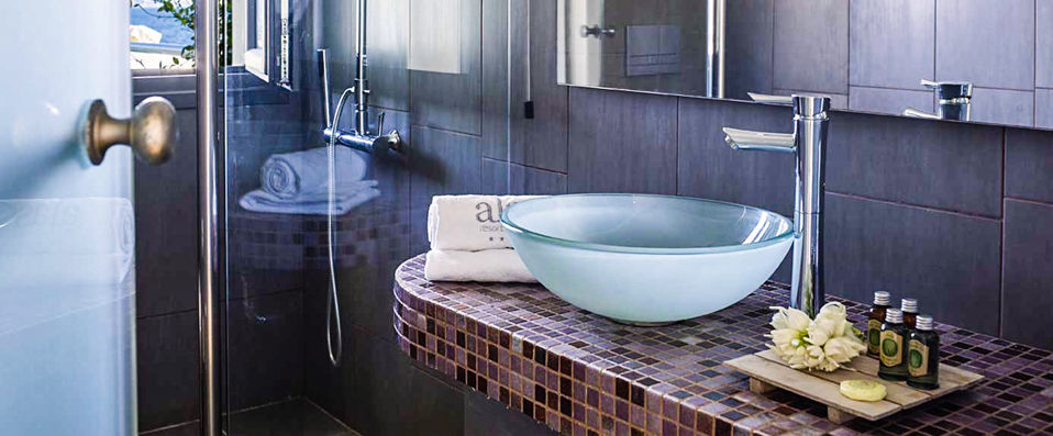 Alas Resort & Spa ★★★★★ - A contemporary Greek hotel set on a private beach. <b>Half board included</b> - Peloponnese, Greece