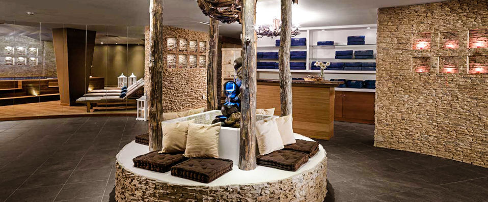 Alas Resort & Spa ★★★★★ - A contemporary Greek hotel set on a private beach. <b>Half board included</b> - Peloponnese, Greece