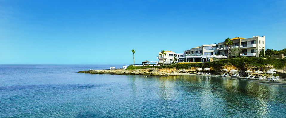 Alas Resort & Spa ★★★★★ - A contemporary Greek hotel set on a private beach. <b>Half board included</b> - Peloponnese, Greece