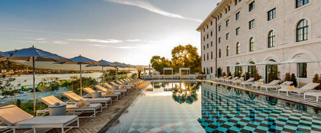 Hotel Brown Beach House ★★★★ - Séjour glamour & branché aux portes de Split en Croatie. - Split, Croatie