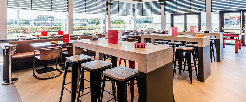 Martin's Red ★★★★ - Contemporary luxury in Belgium with a sporting twist - Tubize, Belgium